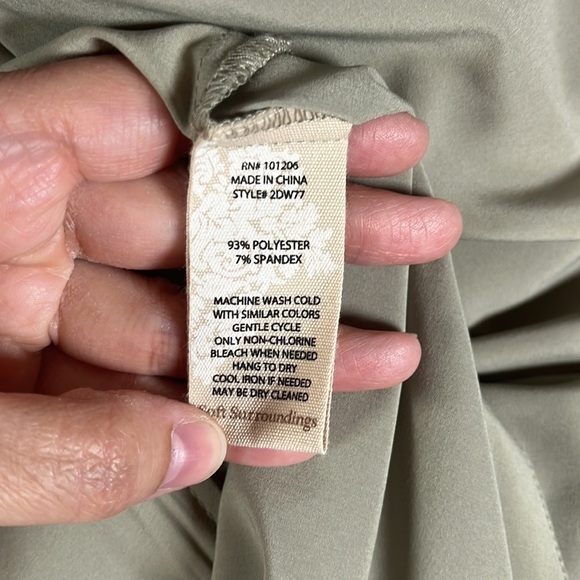 Soft Surroundings Go Lively Parachute Green Button Down Top Womens Size L - Picture 12 of 12